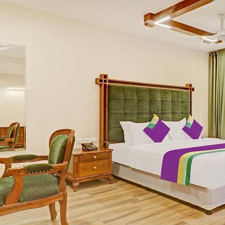فندق Treebo Premium Vahada 7 Minutes Drive From Ambalapuzha Sree Krishna Swamy Temple Alappuzha المظهر الخارجي الصورة